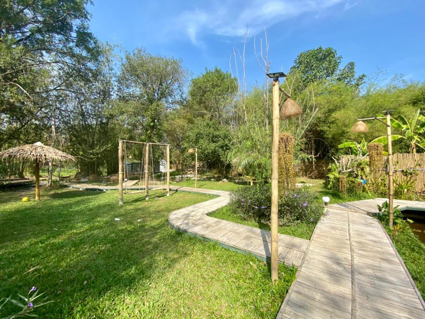 Baan Nai Baan Nok Resort Nakhon Nayok Esterno foto