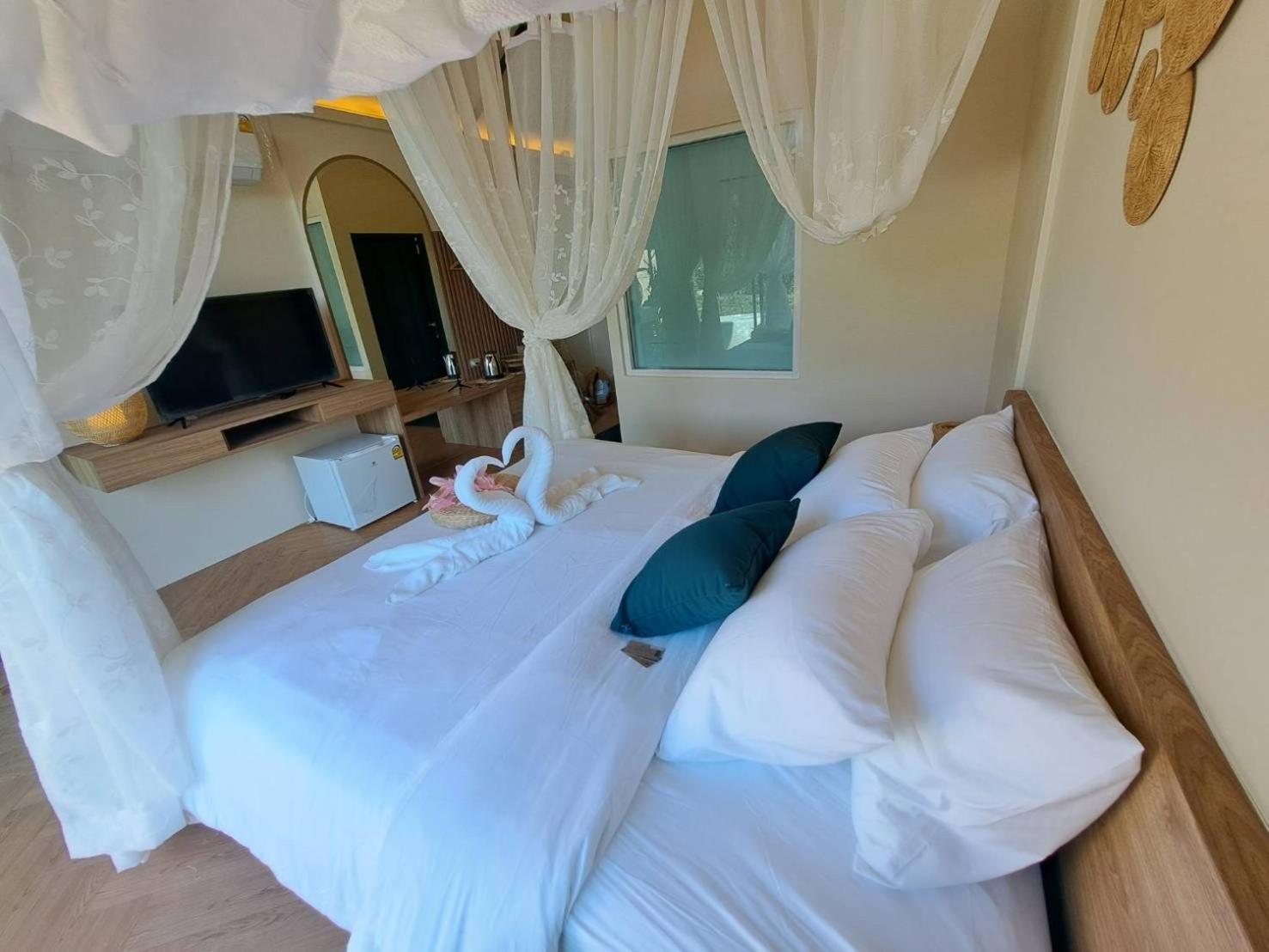 Baan Nai Baan Nok Resort Nakhon Nayok Esterno foto