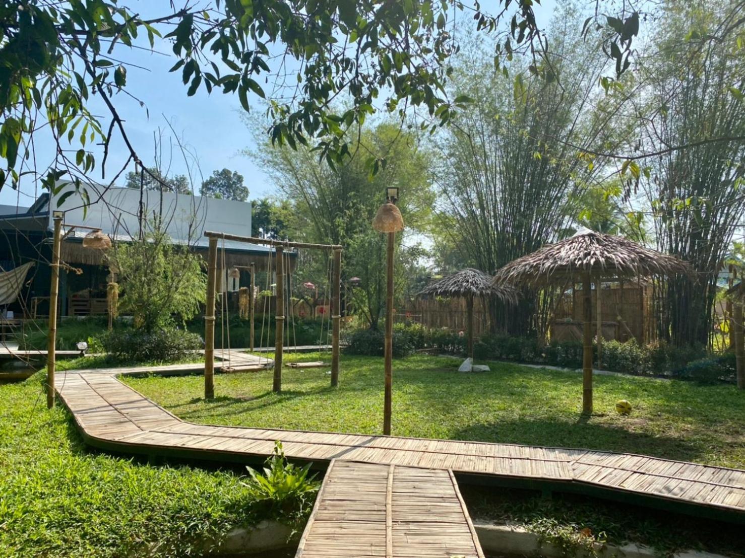 Baan Nai Baan Nok Resort Nakhon Nayok Esterno foto
